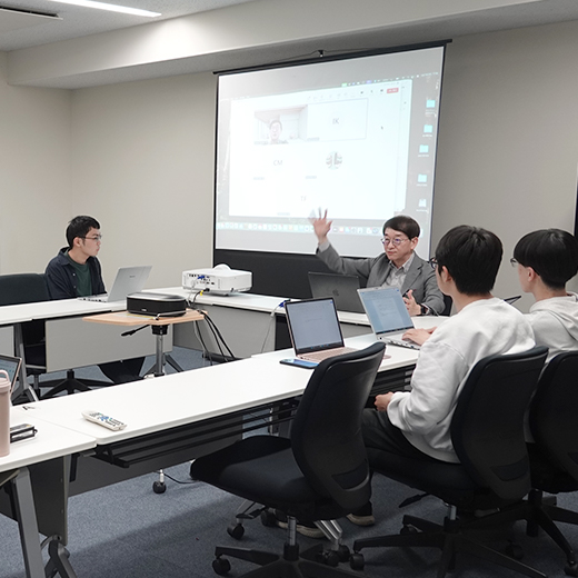 板橋英之教授との対談企画を開催しました