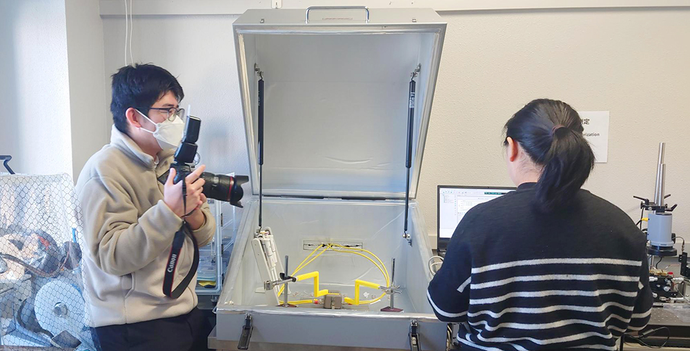 理工学部紹介パンフレット（『理工学部・大学院理工学府案内2027』）写真撮影を担当しました