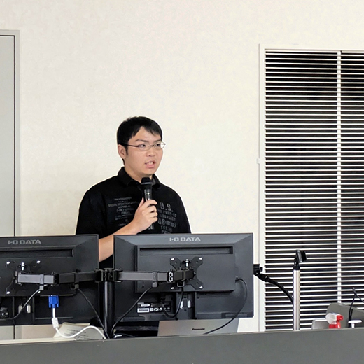 大学説明会で、学生生活を紹介しました